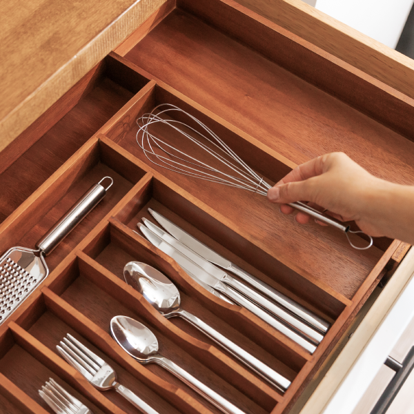 Acacia Drawer Organizer for Silverware & Utensils (Expands 16-28in) - Image 8